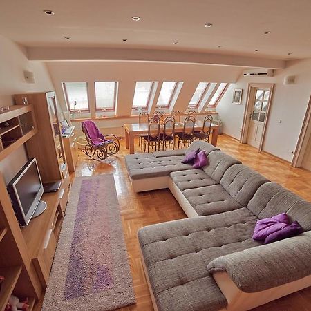 Apartment Dakovo Luaran gambar